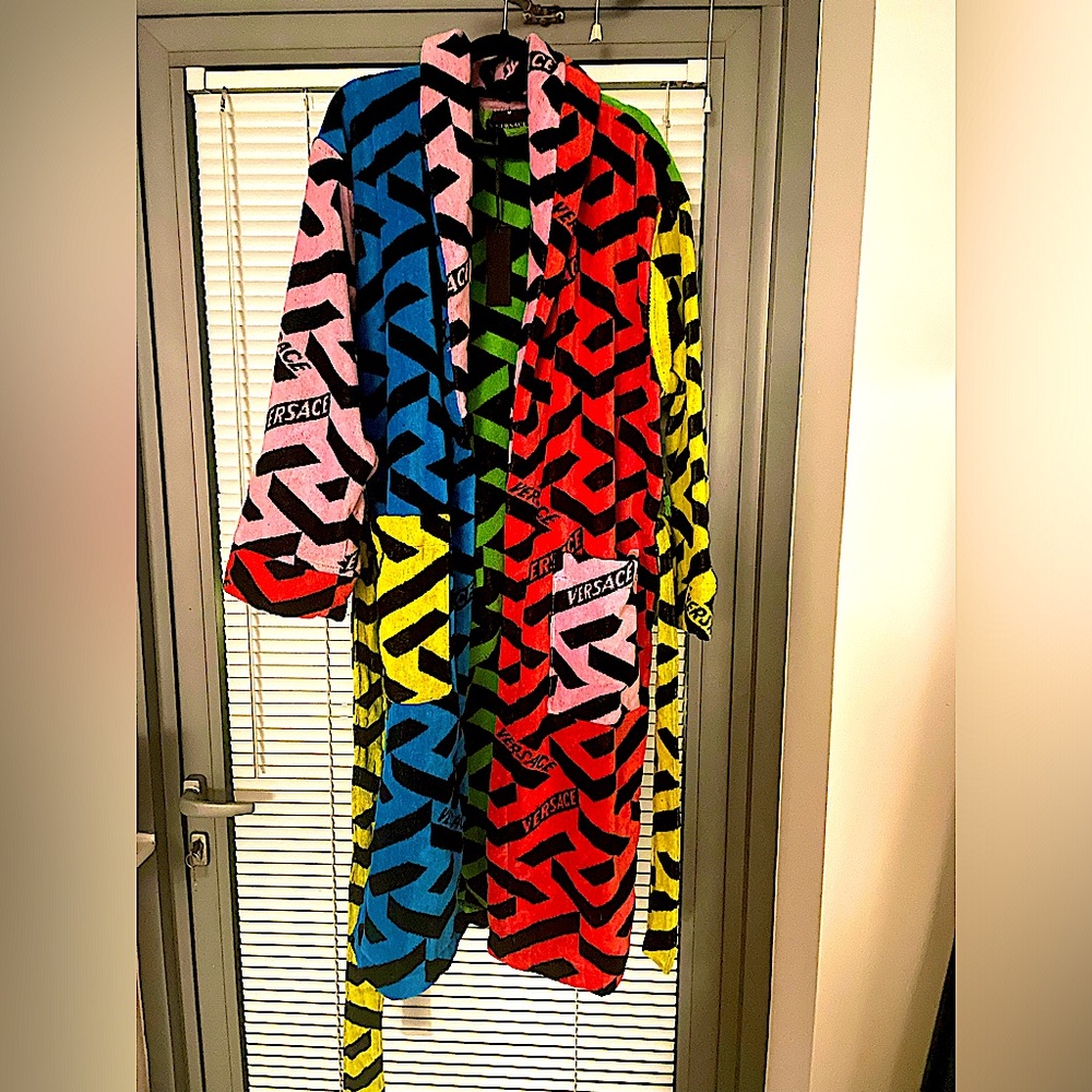 Versace Robe - Picture 3 of 3